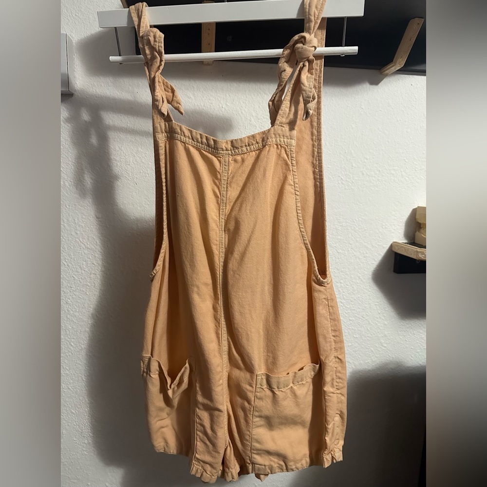 *SOLD ON MARKETPLACE* O’Neill Romper